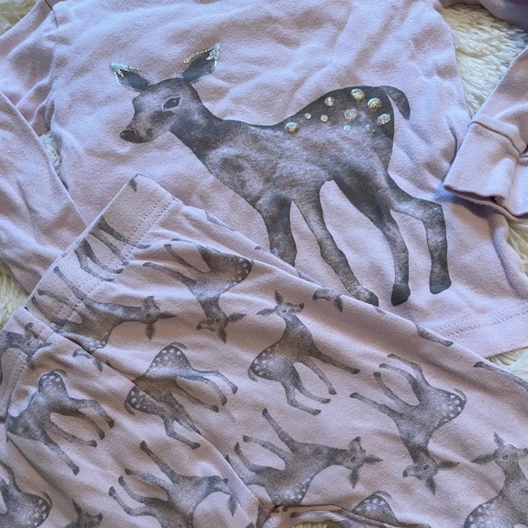 Deer print lounge - Picture 1 of 2